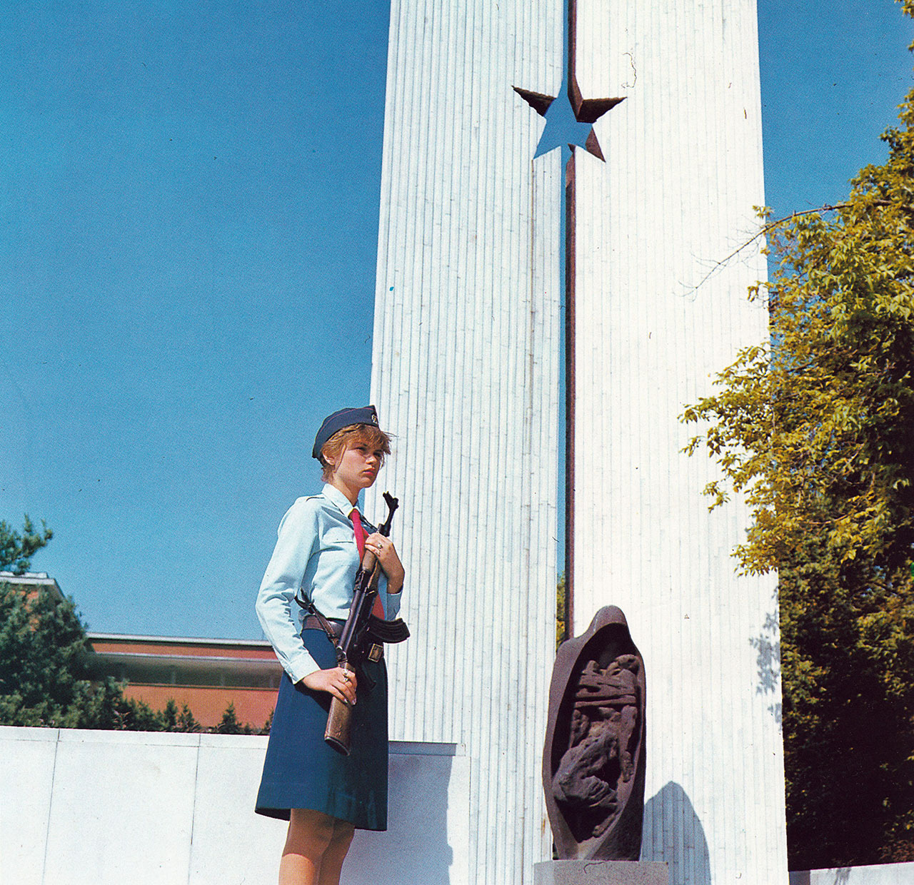 pametnik_pleven