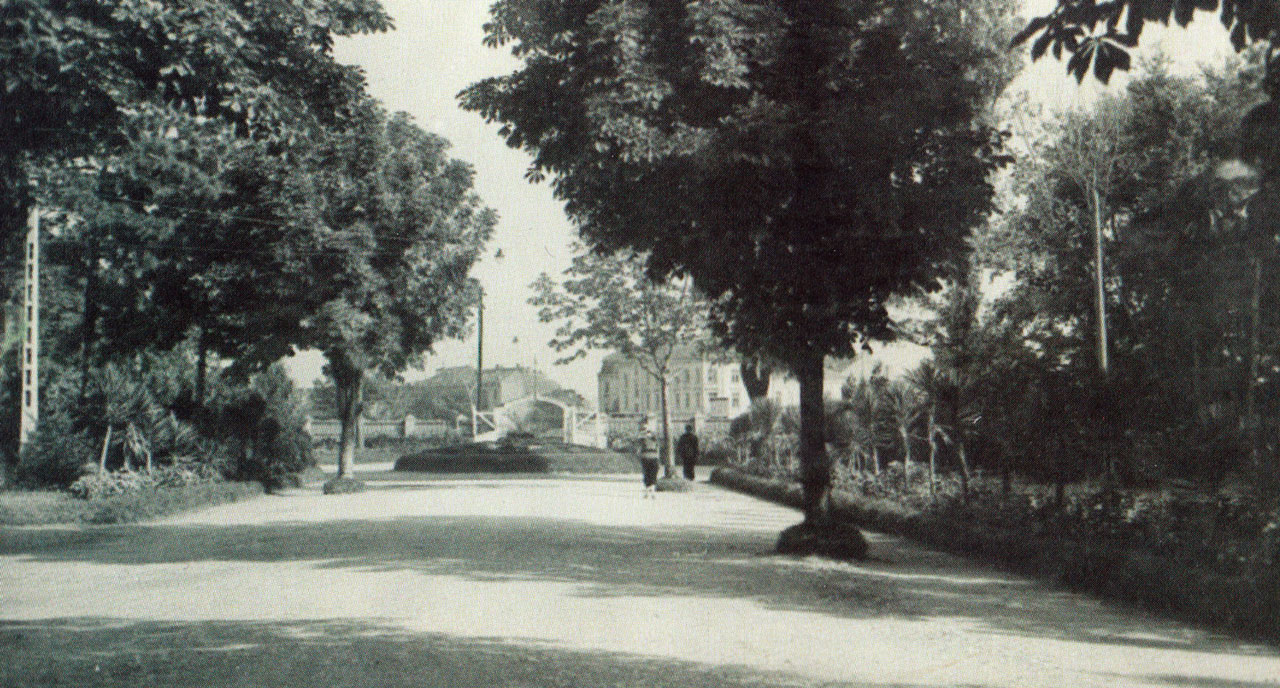 1940r., Плевен. Кът от Градската градина.
