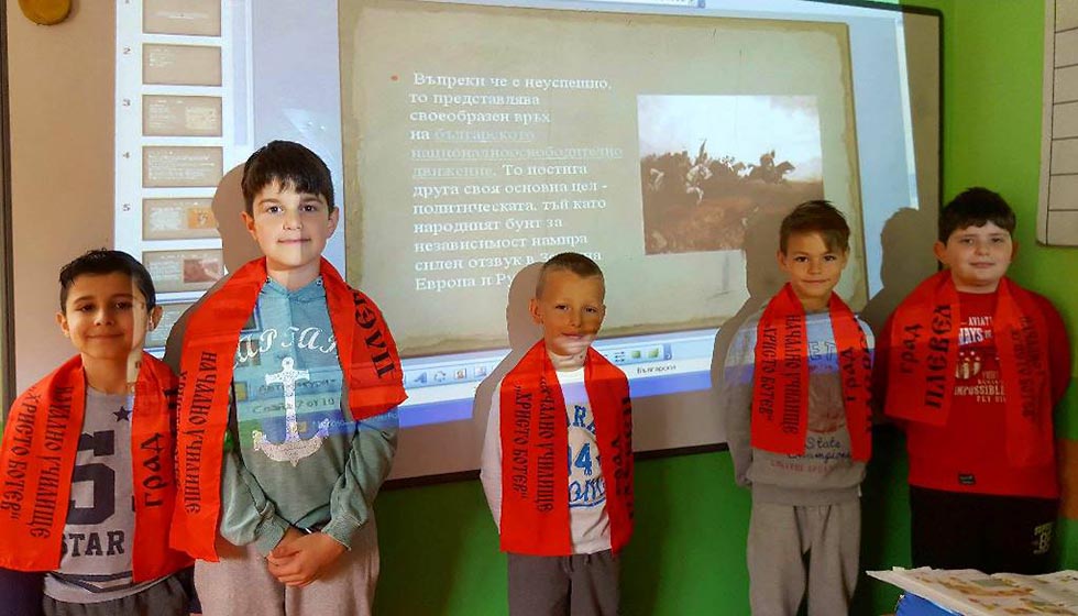 С голям интерес изгледаха документалния филм на Милка Денева „Априлското въстание“.