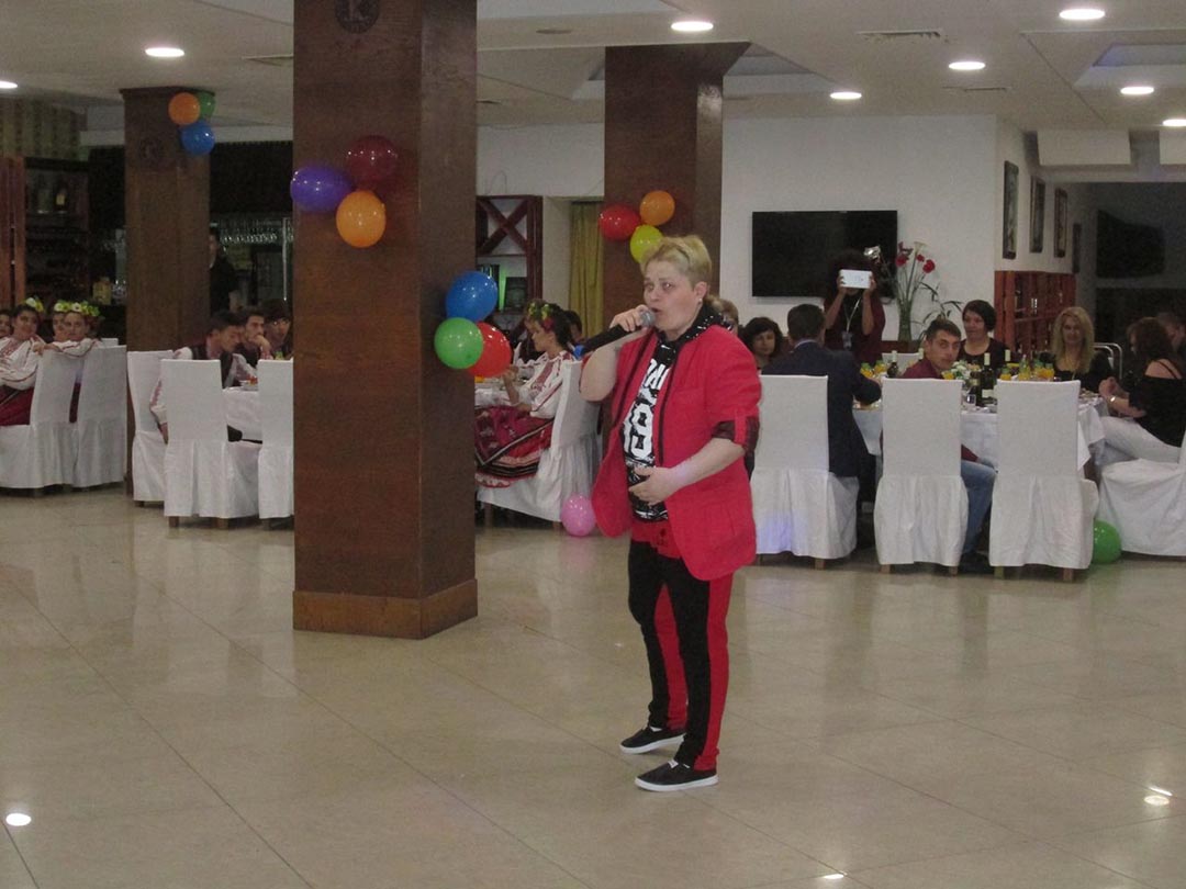 Звезден бал