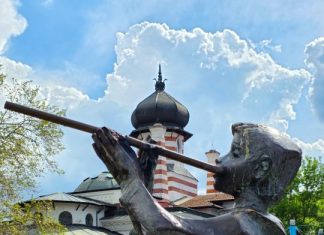 Плевенският скулптор Красимир Яков ще открие изложба с рисунки “66 от 70” и скулптура “Началото”