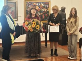 РЪКОВОДИТЕЛЯТ НА АРТ ШКОЛА „КОЛОРИТ“ МАЙЯ АНАНИЕВА Е ТАЗГОДИШНИЯТ НОСИТЕЛ НА НАГРАДАТА ПО ХУМАНИТАРИСТИКА ЗА 2025 ГОДИНА В ПЛЕВЕН