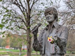 ДВА ЩЕ СА КОНЦЕРТ-СПЕКТАКЛИТЕ ЗА 85 ГОДИНИ ОТ РОЖДЕНИЕТО НА ГОЛЕМИЯ ЕМИЛ ДИМИТРОВ В РОДНИЯ МУ ПЛЕВЕН