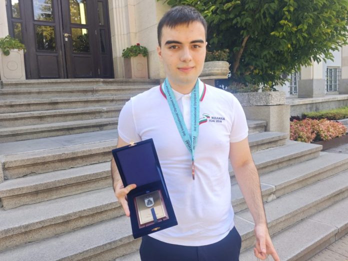 mario-petkov-13